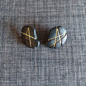 Vintage black and gold colored earrings for pierced ears